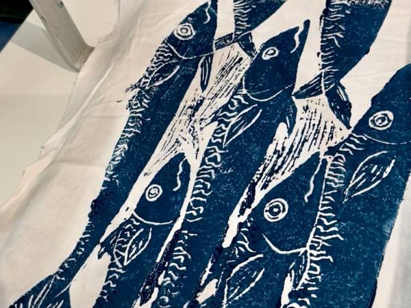 Linoldruck auf Stoff